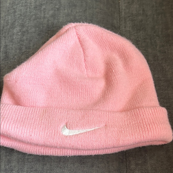 Nike Kids Light Pink Knit Hat - Picture 1 of 3